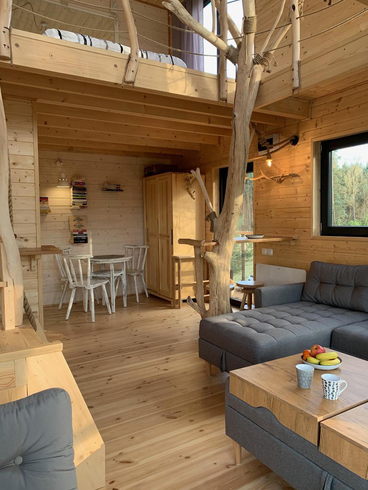 Domek Na Drzewie W Dolinie Uradu Exterior foto